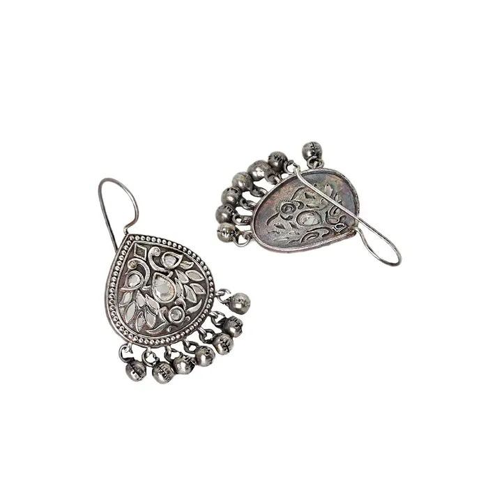 Teejh Teejh Vanya Silver Oxidised White Earrings Earrings Teejh Teejh Vanya Silver Oxidised White Earrings Earrings