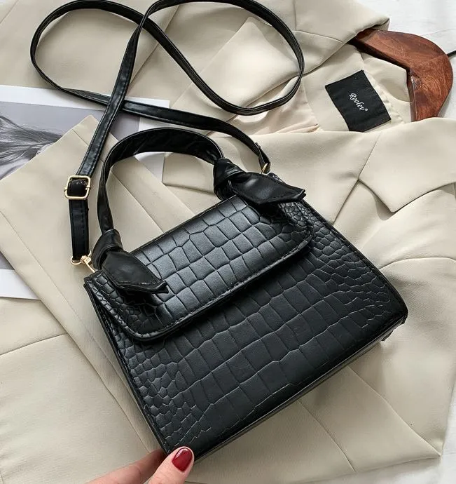 01 Rings PB45 Black Crocodile Design Shoulder Bag