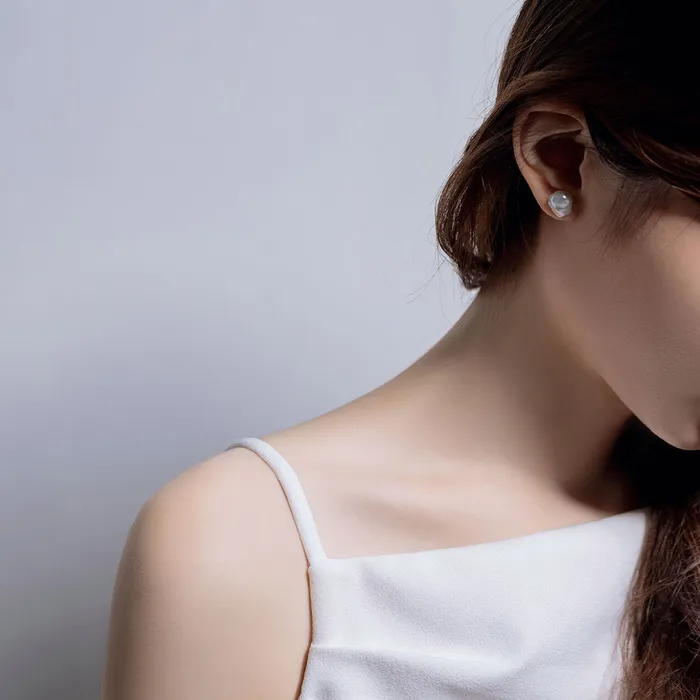 Baroque Pearl Stud Earrings WE00591 Stone Pearly Lustre Earrings