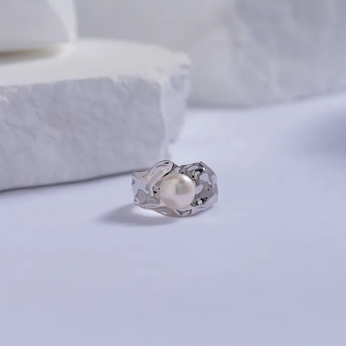 Pearly Lustre Rings New Yorker Freshwater Pearl Ring WR00210