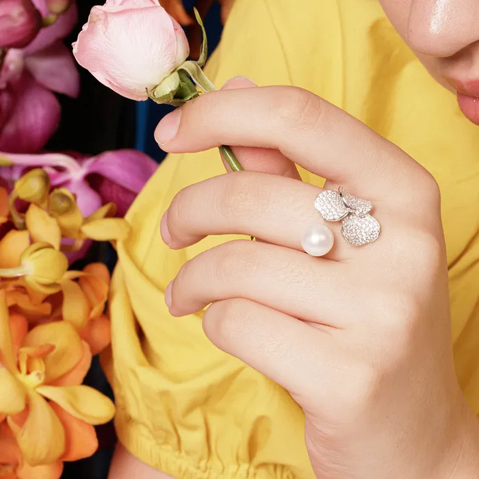 Rings Pearly Lustre Elegant Freshwater Pearl Ring WR00036 GARDENS