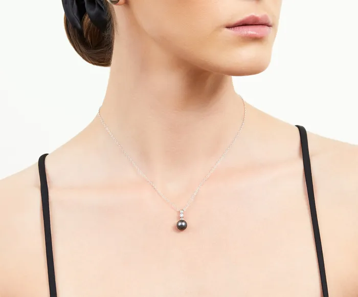 spt Necklaces Black Tahitian Pearl Diamond Bezel Pendant