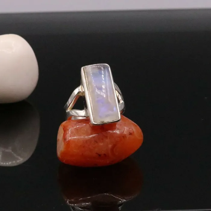 TRIBAL ORNAMENTS Amazing 925 silver anniversary wedding rainbow moonstone ring band gift sr108 Rings
