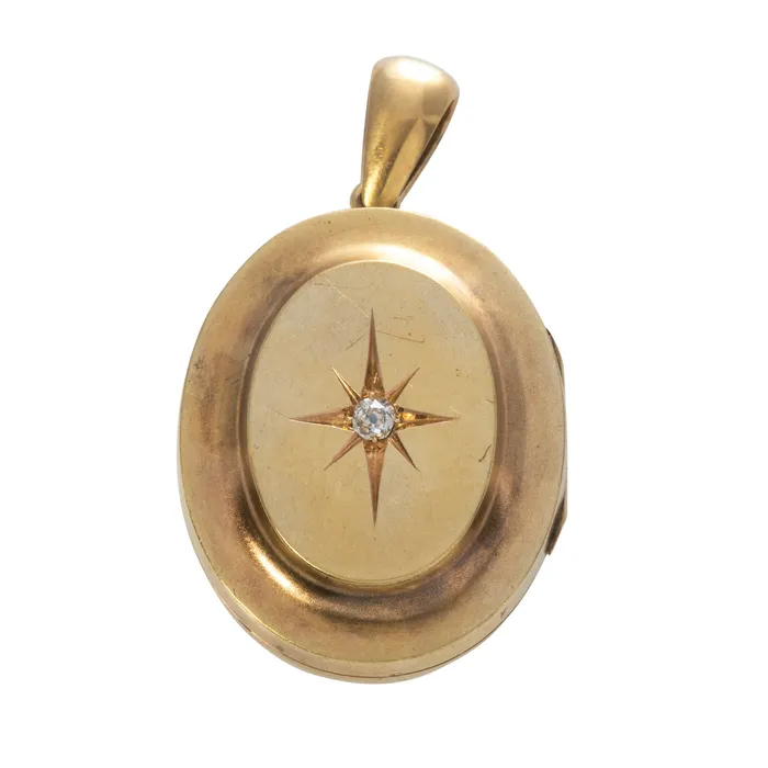 Croghans PreStyled Sets Victorian Diamond 14K Yellow Gold Oval Locket