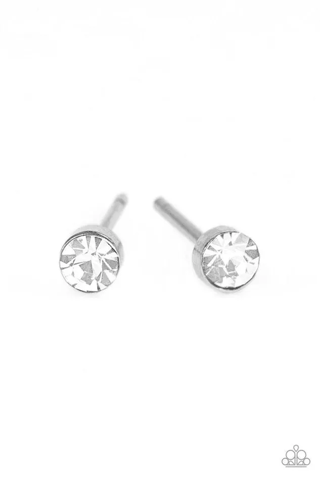 Earrings Paparazzi Jewelry Paparazzi Earring Dainty Decor White
