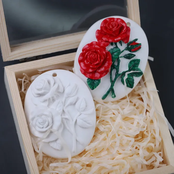 Necklaces IntoResin Rose Pendant Aromatherapy Resin Mold