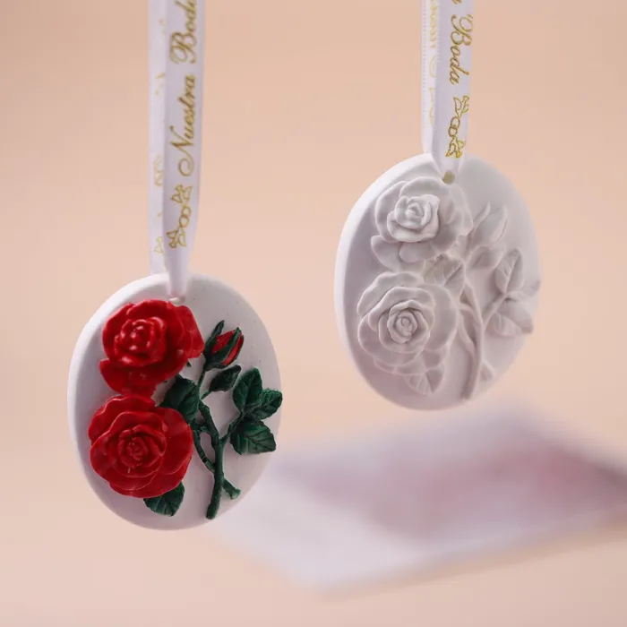 Necklaces IntoResin Rose Pendant Aromatherapy Resin Mold