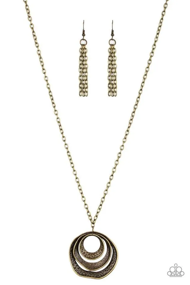 Necklaces Paparazzi Jewelry Paparazzi Necklace Breaking Pattern Brass
