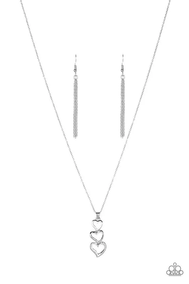Necklaces Paparazzi Necklace Hearts Aflutter Silver Paparazzi Jewelry