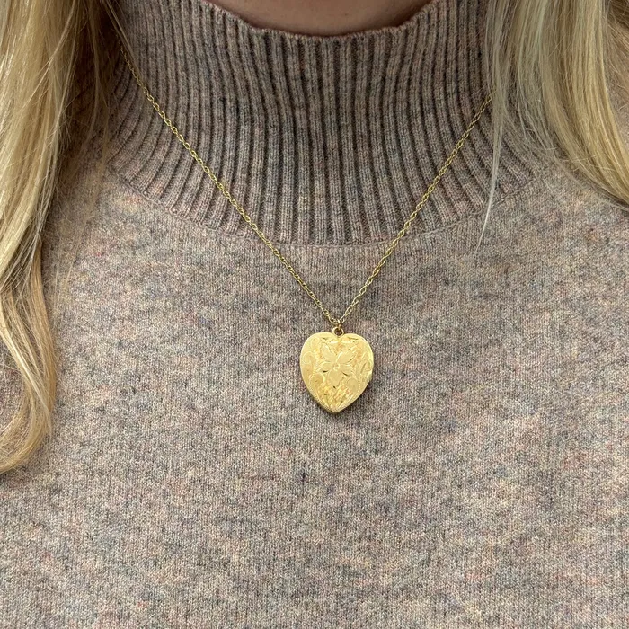 Necklaces Vintage GoldFilled Floral Heart Locket Pendant Necklace Croghans