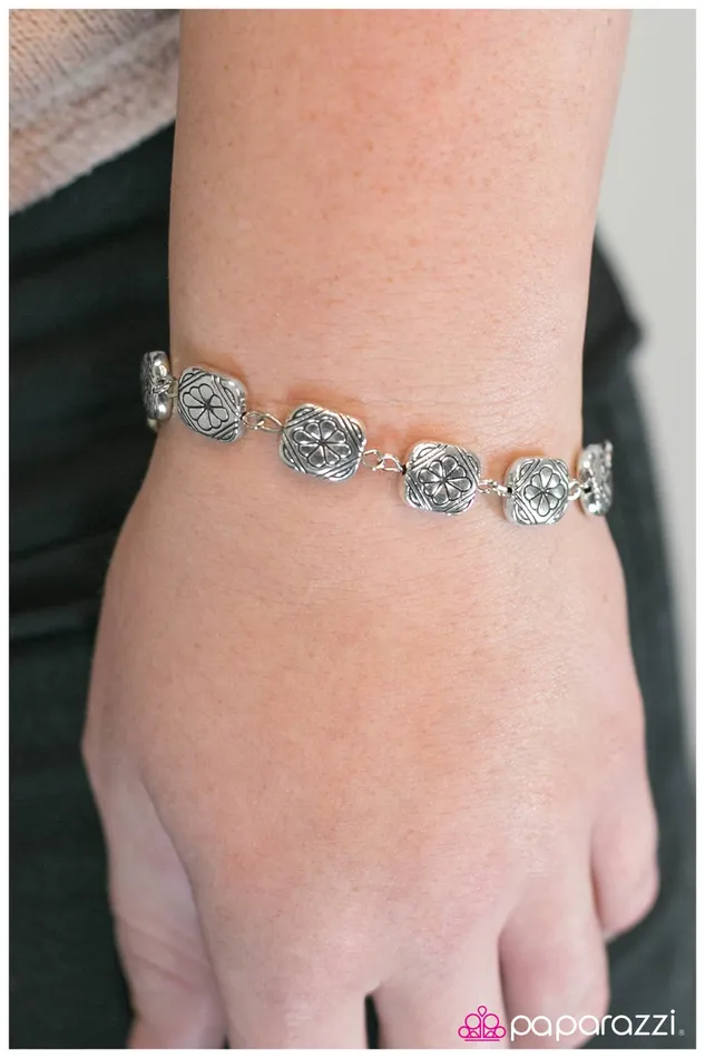 Paparazzi Bracelet Bora Bora Silver Paparazzi Jewelry Bracelets