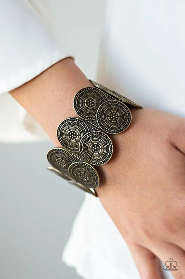 Paparazzi Bracelet Flirtatious Florals Brass Paparazzi Jewelry Bracelets