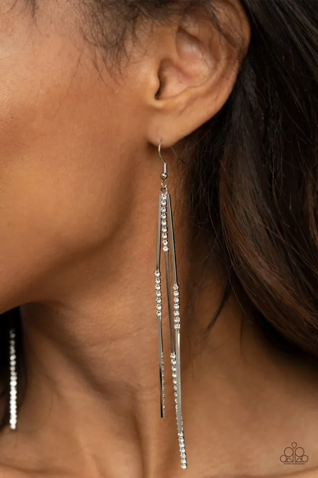 Paparazzi Earring Dainty Dynamism White Paparazzi Jewelry Earrings