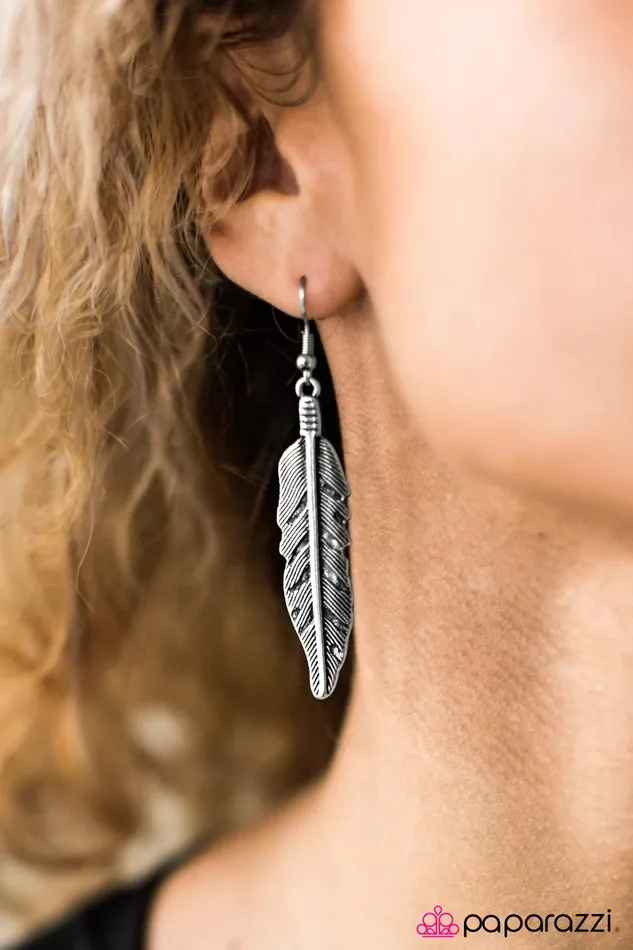 Paparazzi Earring Go Fly Silver Paparazzi Jewelry Earrings