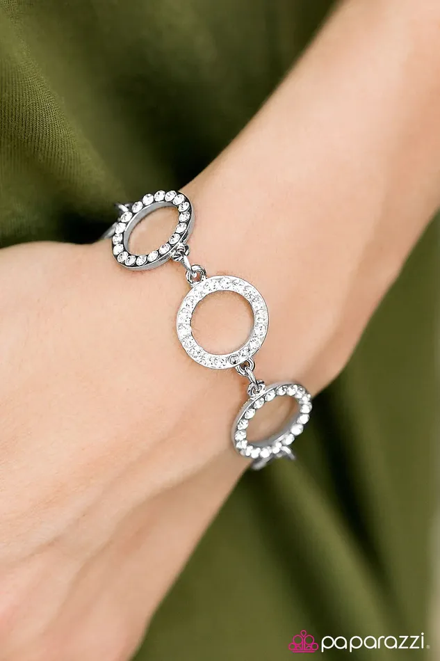 Paparazzi Jewelry Bracelets Paparazzi Bracelet Bring On The Bubbly White