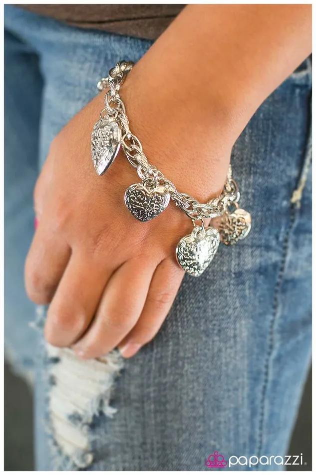 Paparazzi Jewelry Bracelets Paparazzi Bracelet This Heart Of Mine Silver
