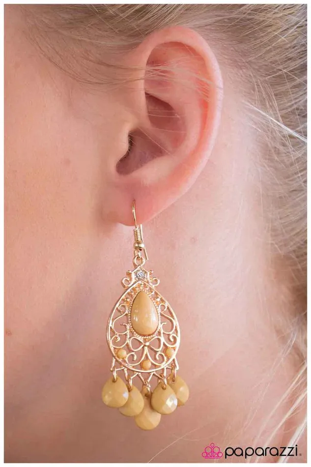 Paparazzi Jewelry Earrings Paparazzi Earring A Royal Affair Yellow