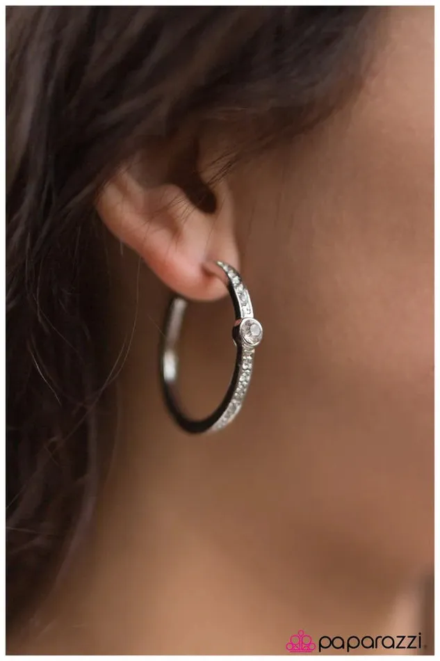 Paparazzi Jewelry Earrings Paparazzi Earring Acapella White