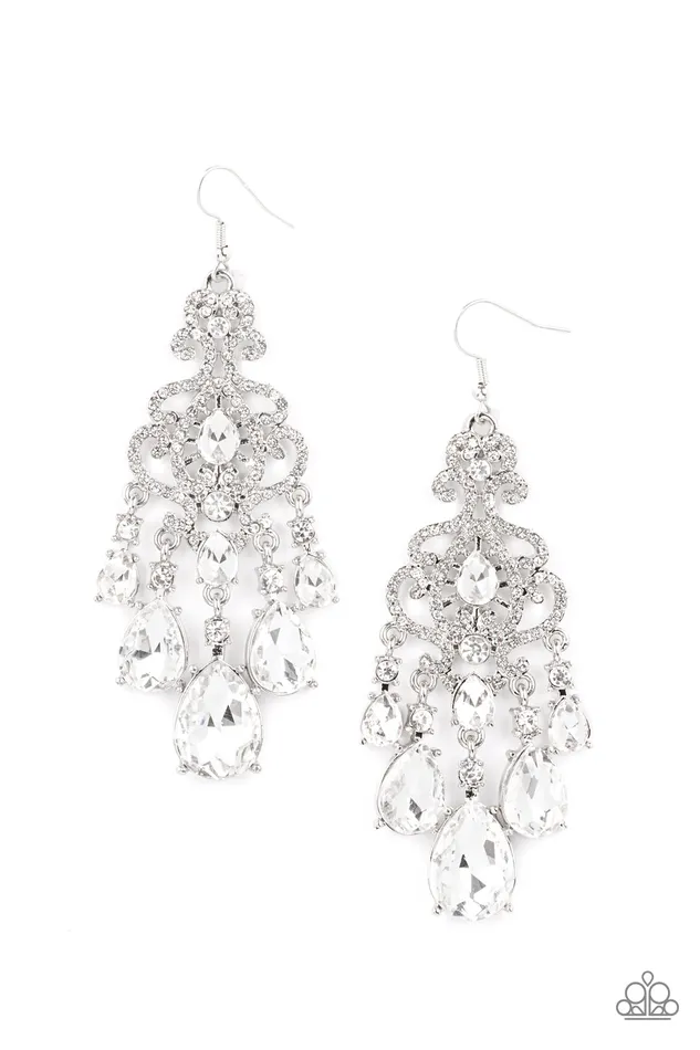 Paparazzi Jewelry Earrings Paparazzi Earring EMP Exclusive Queen Of All Things Sparkly White Paparazzi Jewelry Earrings Paparazzi Earring EMP Exclusive Queen Of All Things Sparkly White