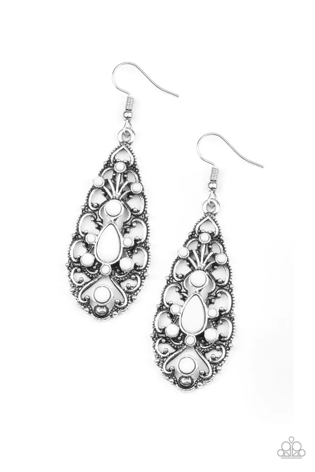 Paparazzi Jewelry Earrings Paparazzi Earring Fantastically Fanciful White