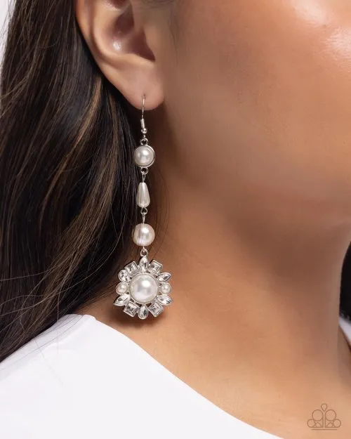 Paparazzi Jewelry Earrings Paparazzi Earring Pearly Plot Twist