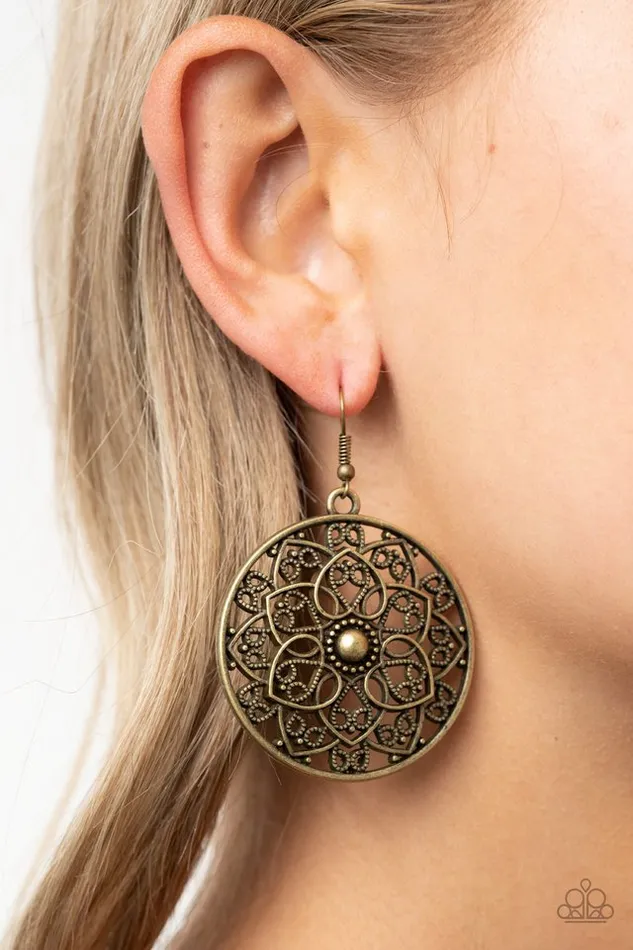 Paparazzi Jewelry Earrings Paparazzi Earring Petal Prana Brass