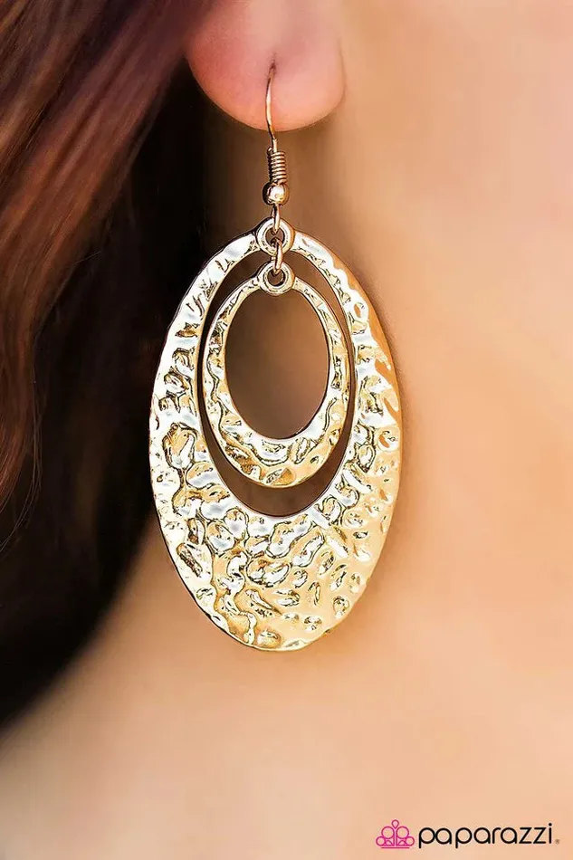 Paparazzi Jewelry Earrings Paparazzi Earring Rippling Reflections Gold