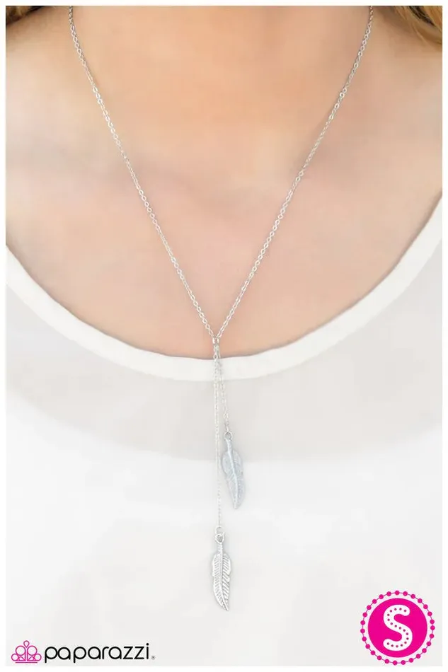 Paparazzi Jewelry Necklaces Paparazzi Necklace Flying South For The Winter Silver