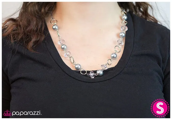 Paparazzi Jewelry Necklaces Paparazzi Necklace Give Me A Hint Silver