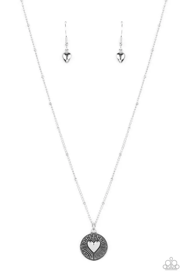 Paparazzi Jewelry Necklaces Paparazzi Necklace Lovestruck Shimmer Silver Paparazzi Jewelry Necklaces Paparazzi Necklace Lovestruck Shimmer Silver
