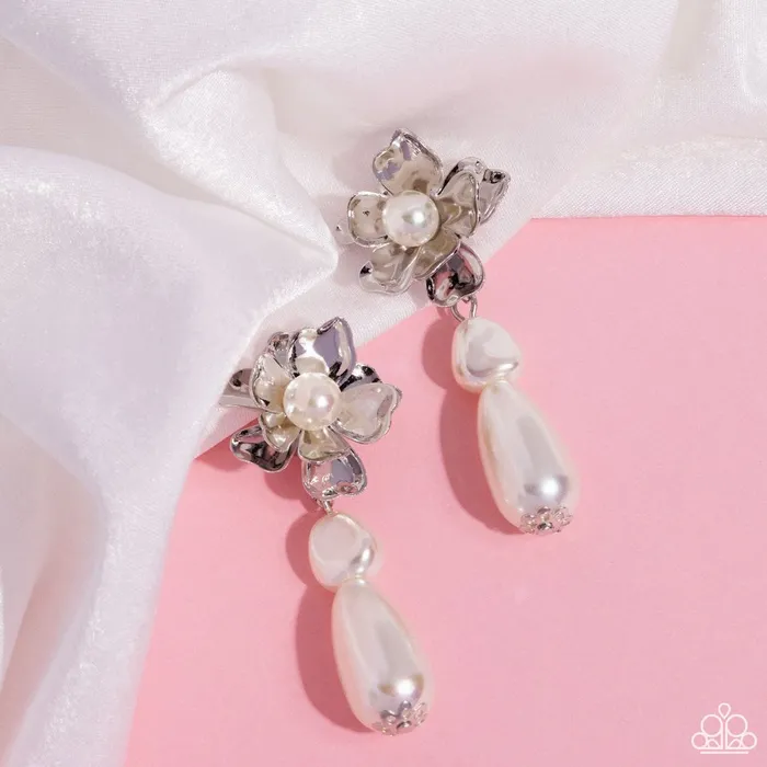 Paparazzi Jewelry Paparazzi Earring Esteemed Elite White Earrings Paparazzi Jewelry Paparazzi Earring Esteemed Elite White Earrings