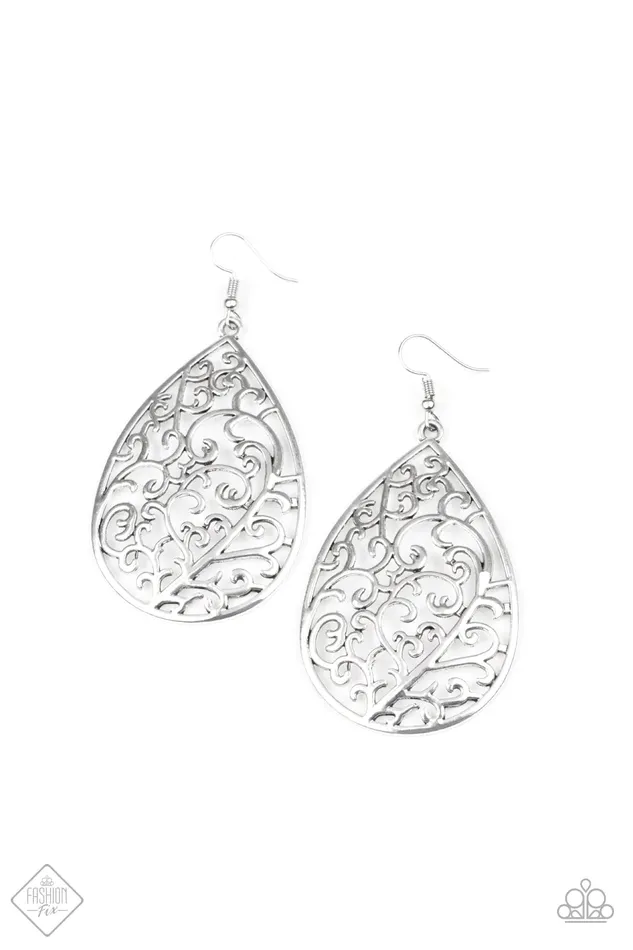 Paparazzi Jewelry Paparazzi Earring Grapevine Grandeur Silver Earrings