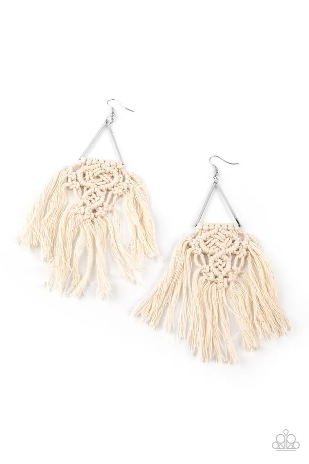 Paparazzi Jewelry Paparazzi Earring Modern Day Macrame White Earrings Paparazzi Jewelry Paparazzi Earring Modern Day Macrame White Earrings