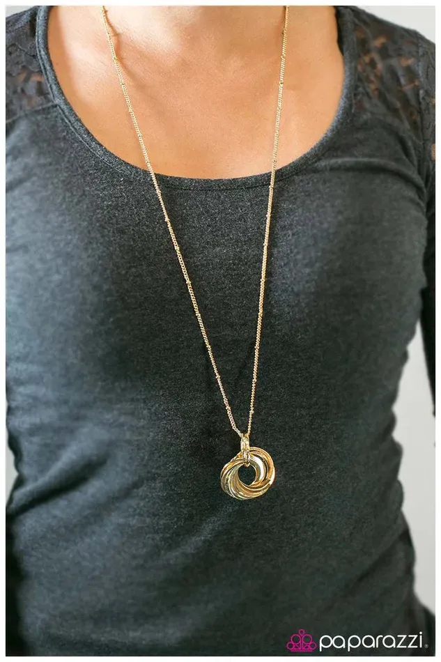 Paparazzi Jewelry Paparazzi Necklace Whirl Me Round Gold Necklaces
