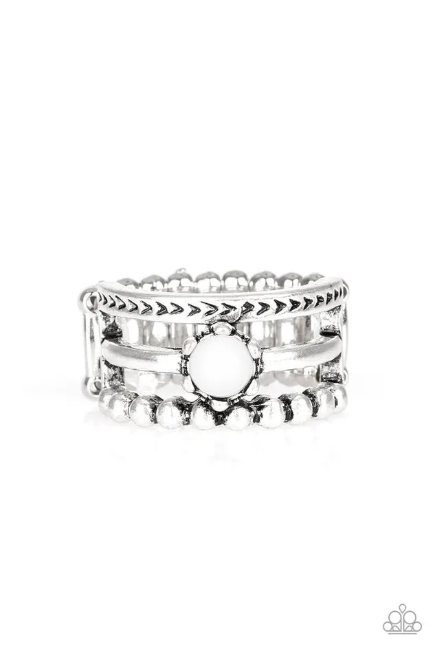 Paparazzi Jewelry Rings Paparazzi Ring POP Rival White Paparazzi Jewelry Rings Paparazzi Ring POP Rival White