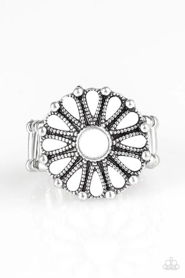 Paparazzi Jewelry Rings Paparazzi Ring Poppy Poptastic White