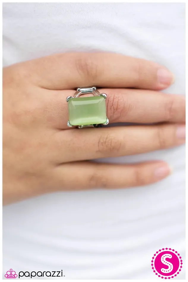 Paparazzi Ring Keep Shining Green Paparazzi Jewelry Rings