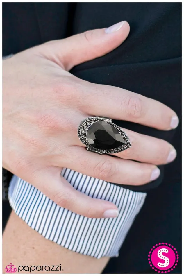Paparazzi Ring The Crown Jewel Black Paparazzi Jewelry Rings