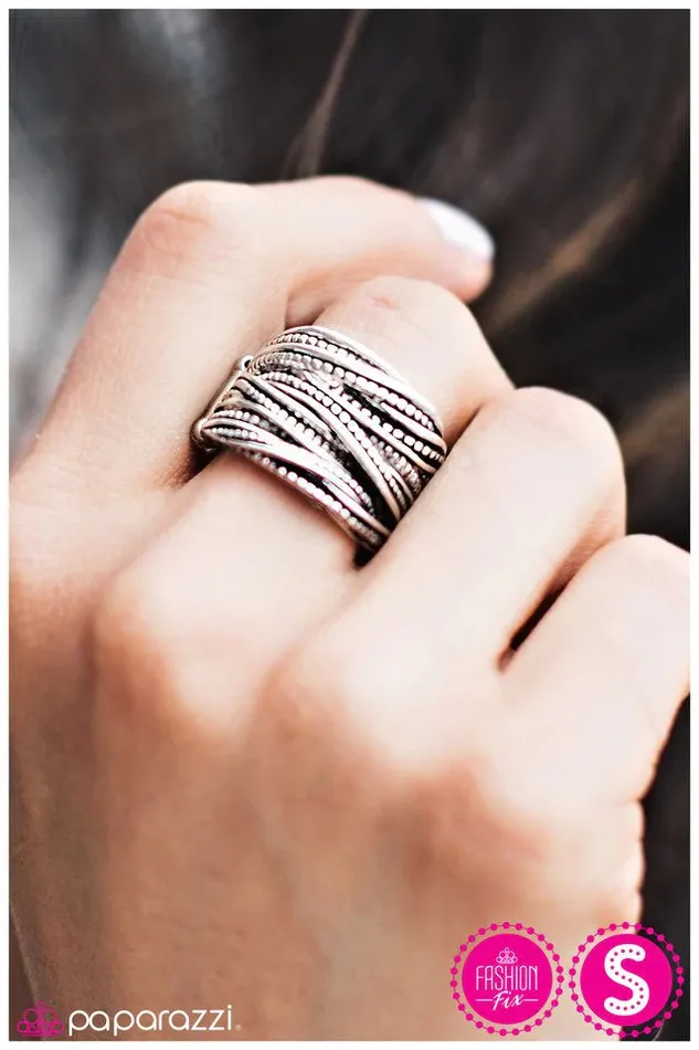 Rings Paparazzi Jewelry Paparazzi Ring Striking A CORD Black
