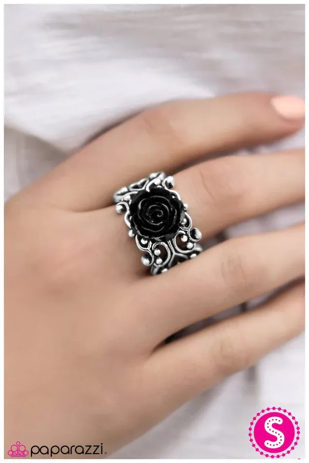 Rings Paparazzi Jewelry Paparazzi Ring The Rose Society Black